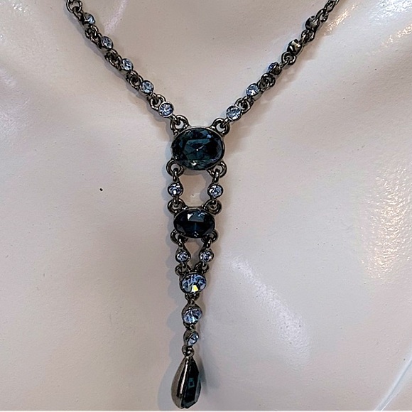 GIVENCHY Blue Crystal Iridescent AB & Lt Aqua Rhinestone Teardrop Necklace 20" - Picture 9 of 16